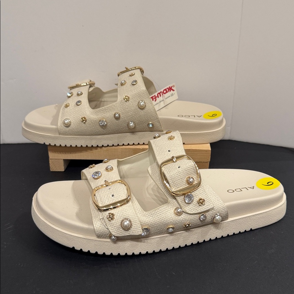 Aldo Beige Embellished Slide Studded Sandals-  NWT-FINAL PRICE! size 9